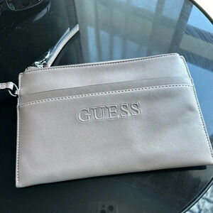 NWOT Guess Wristlet